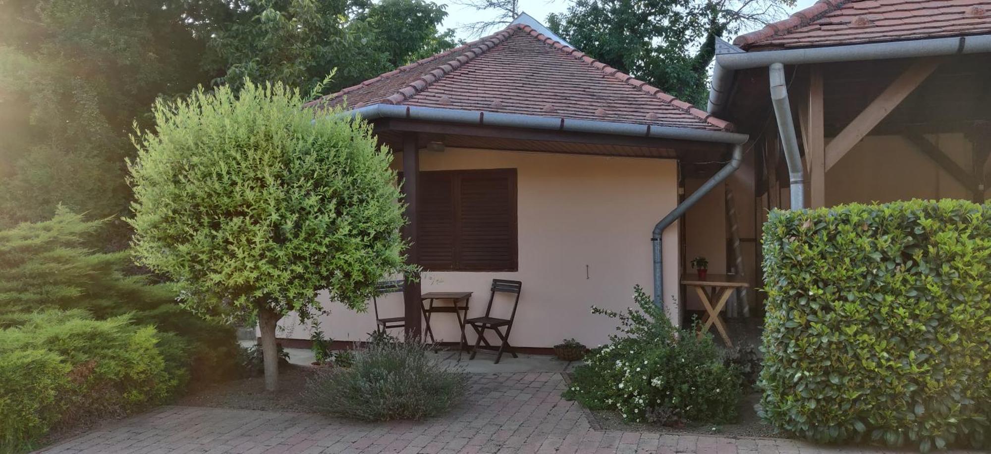 Korona Étterem Panzió Panzió Balatonberény Kültér fotó
